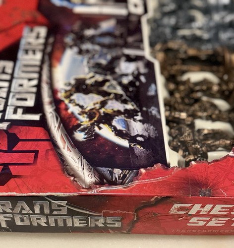 2007 Parker Brothers Transformers Chess set complete great condition 100% Comp - Picture 6 of 12