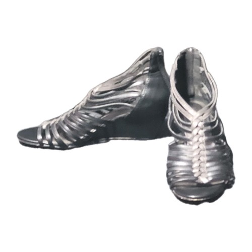 Cosmopolitan Black Almond Toe 2.5" Wedge Heeled Strappy Sandles w/ Back Zippers - Picture 4 of 6