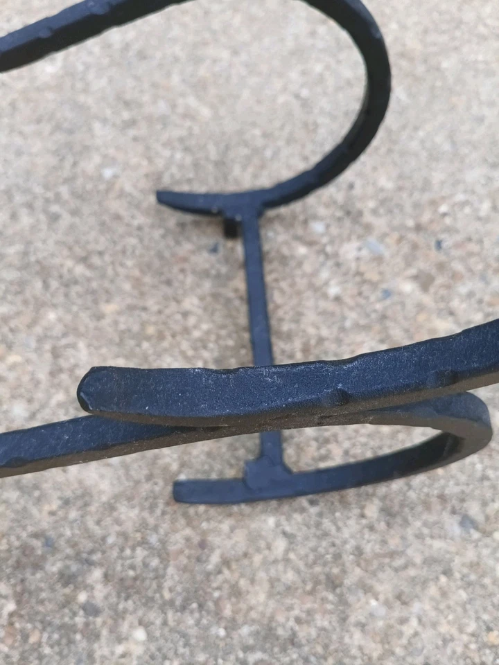 老式全新锻铁滚动酒架适用于 4-6 瓶。 db — 第 4/4 张图片