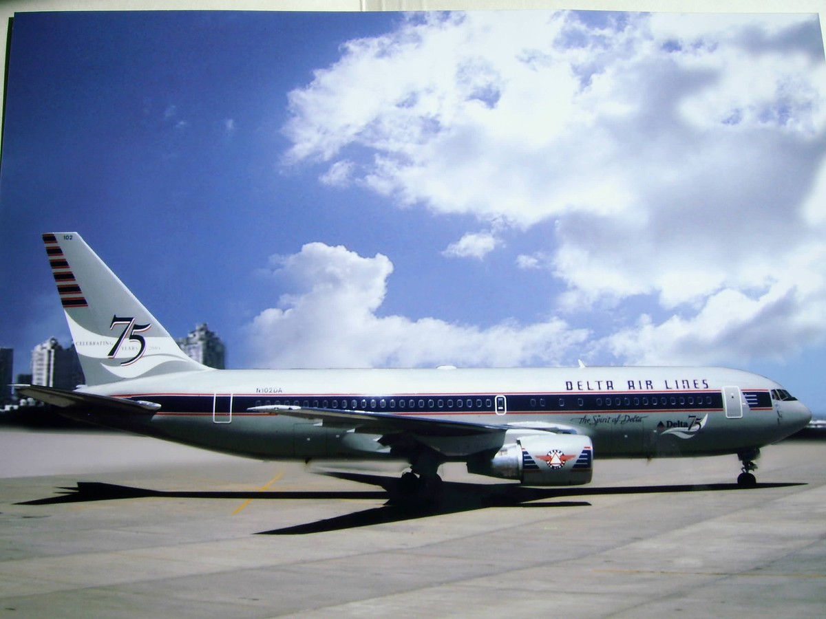 DELTA AIR LINES - 767- PAINTED IN THE 75 YEAR ANNIVERSARY