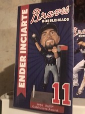 ENDER INCIARTE 2016-2017 GOLD GLOVE BOBBLEHEAD ATLANTA BRAVES SGA
