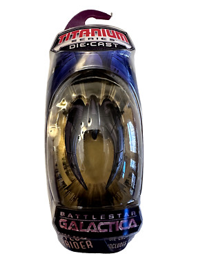 Battlestar Galactica Titanium Die-Cast Series Purple CYLON RAIDER Hasbro 2006