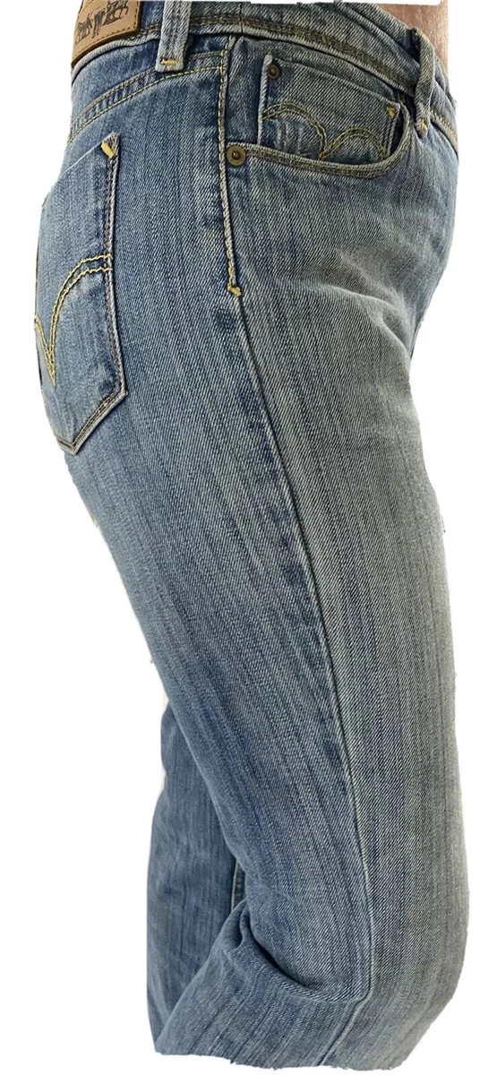 JEAN LEVIS FEMME TAILLE US 32 FR 42 MODELE 626 COUPE BOOTCUT