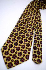 Neck Tie VTG Burberrys 70s 80s Pale Yellow Silk Tie 57 x 4" Maroon Retro Foulard