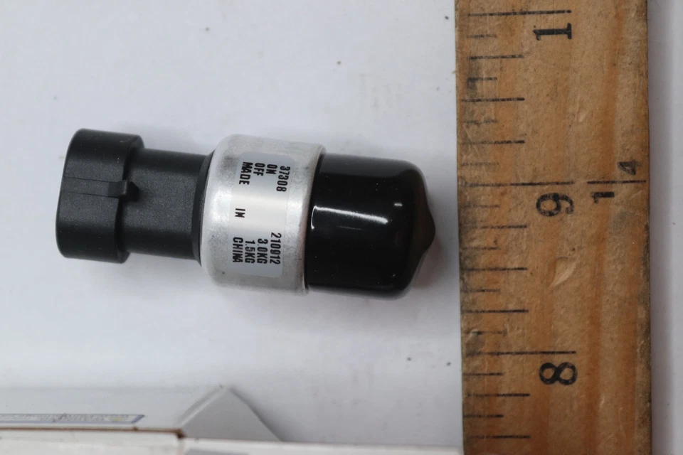  Interruptor de ciclo de embreagem A/C Napa 203708  - Imagem 3 de 3