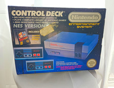 Nintendo NES Console Control Deck w/ Box, Controllers & Cables