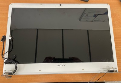 SONY VAIO VPCEC1M1E MODELL PCG-91112M KOMPLETTE BILDSCHIRMBAUGRUPPE G74