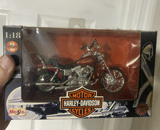 Maisto Harley-Davidson Series 2 1:18 Diecast Motorcycle Model Red/Silver/Black