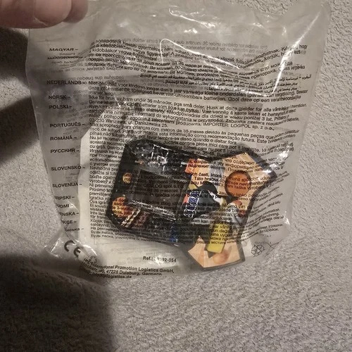 McDonalds Happy Meal Toy 2005 - SEGA Sonic Shadow Basketball LCD Game (SEALED)