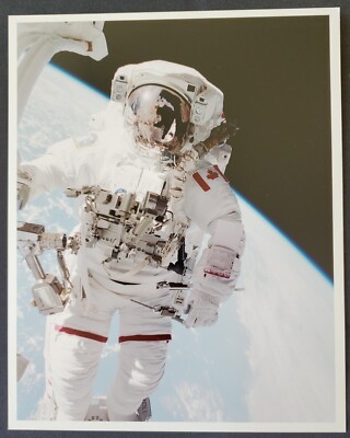 2001 NASA Space Shuttle Endeavour ISS Mission STS-100 8x10 Space Walk Photograph