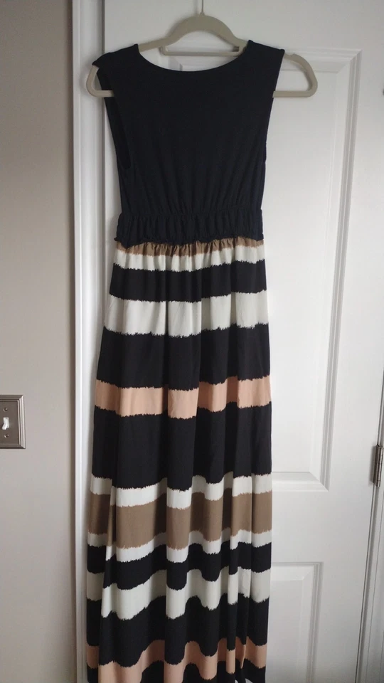 Maxi Vestido Liz Lange Mujer Multicolor Rayón Cuello en V Sin Mangas Plisado Talla XS Foto 4 de 4