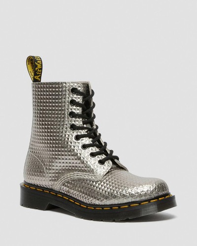 Dr. Martens Silber Metallic 1460 Pascal Nieten Prägung Leder Stiefel UVP £ 149 UK5-8 - Bild 2 von 14