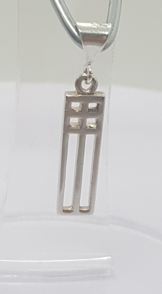 Gorgeous Sparkling Artistic Rectangle Pendant 925… - image 4