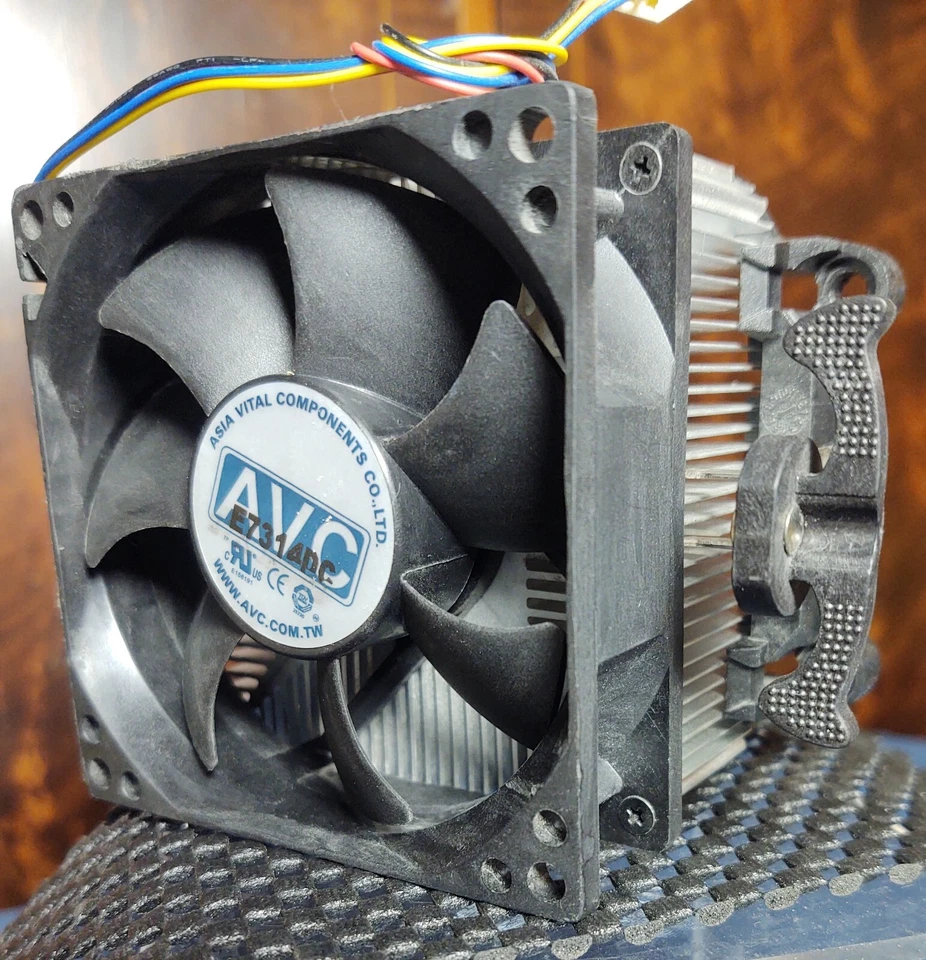Gateway Desktop CPU Heat Sink CoolingFan with Aluminum Fins AVC Four Pin E7314DC - Image 3 of 4