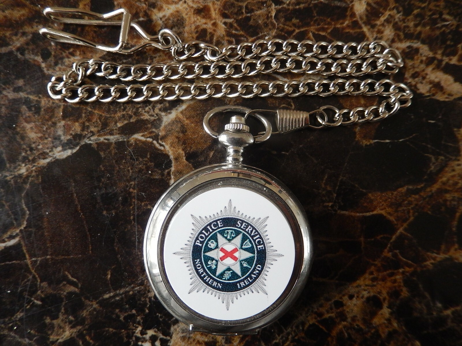 NORTHERN IRELAND POLICE CREST (2) CHROME POCKET WATCH WITH CHAIN (NEW)