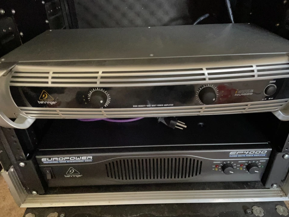 AMPLIFICADORES CARVIN, BEHRINGER ELECCIÓN DE 1 Foto 2 de 3