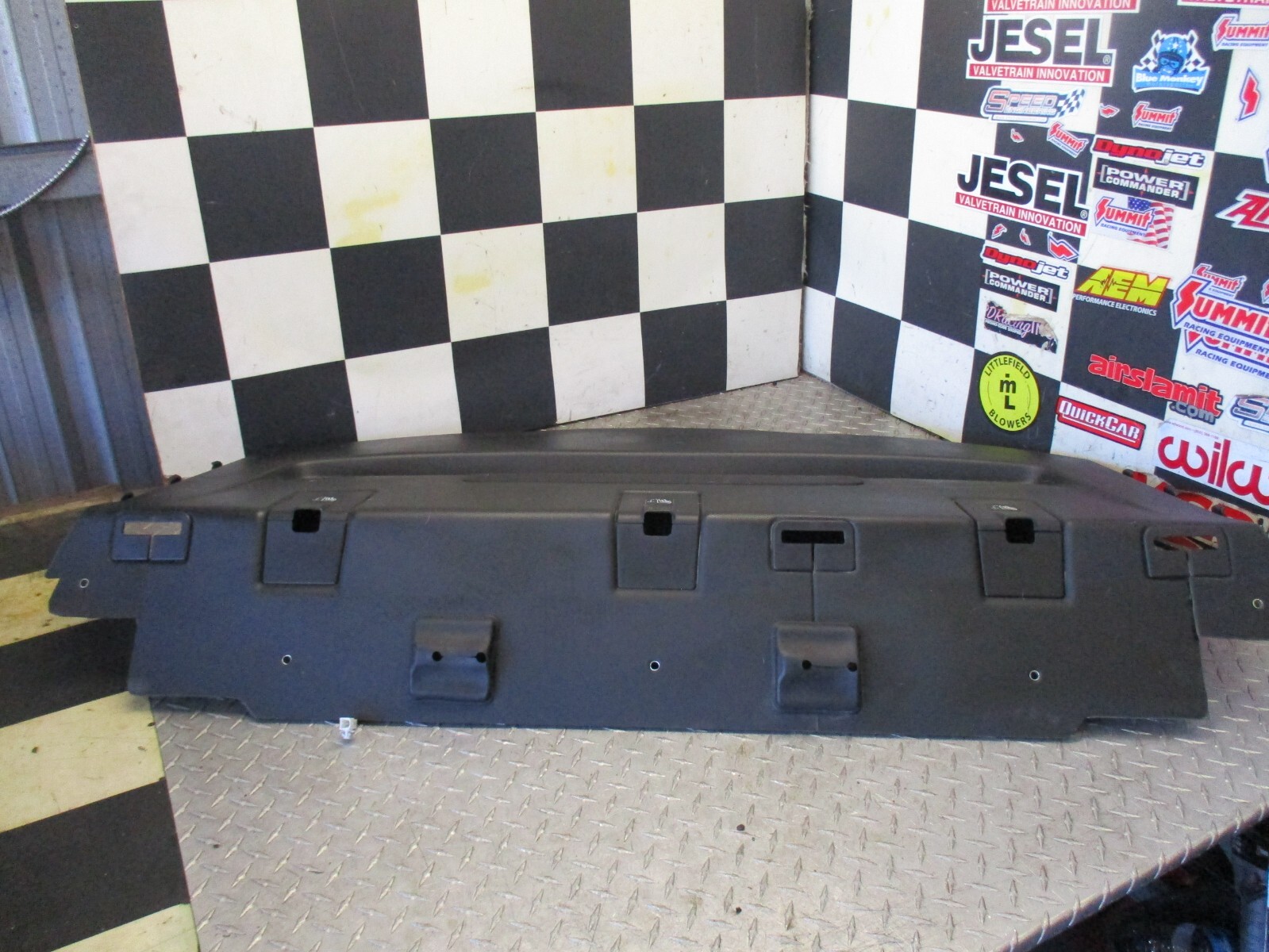 14-17 2017 Maserati Ghibli REAR PARCEL SHELF TRIM UNDER WINDOW PANEL