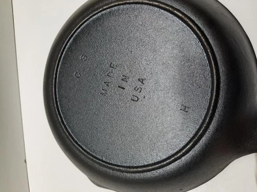 Vintage Lodge Hard To Find CS Cast Iron Chef Skillet No Notch 2-Spout VGUC RARE