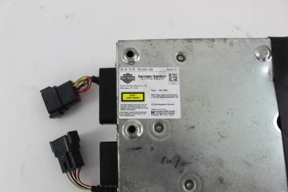 2006 06 Harley FLHTCUSE SE Electra Glide Radio Stereo 76160-06 Foto 4 de 4