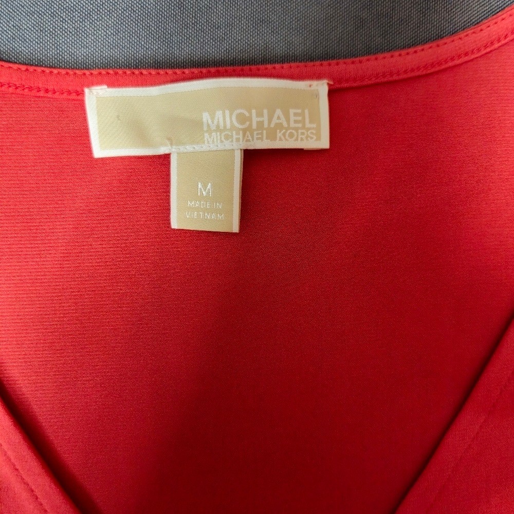 MICHAEL KORS V neck Flowy Top Coral Beaded Split Sleeve Blouse Size Medium