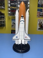 Toys Models Corporation NASA Space Shuttle Discovery 1:200