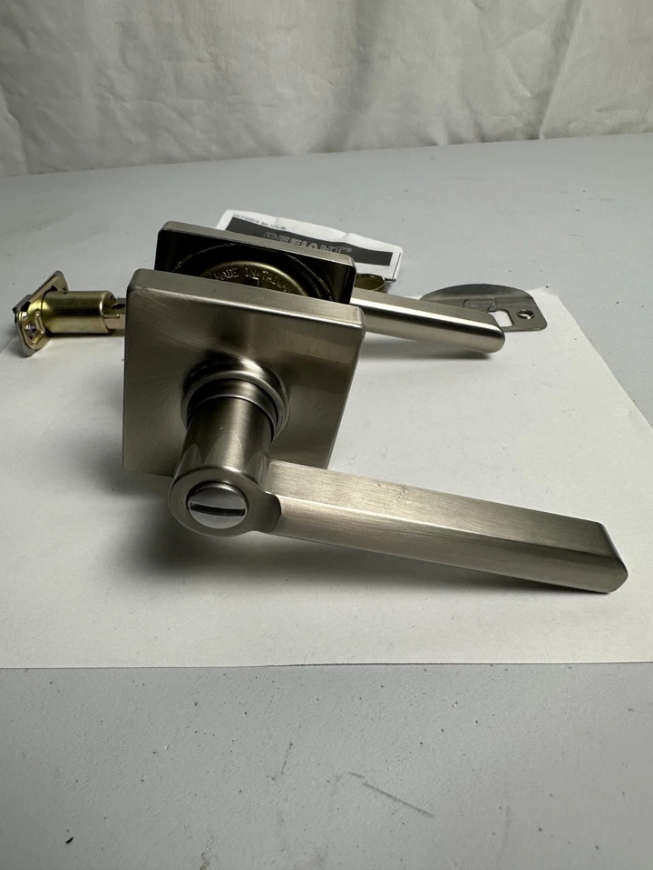 Defiant Westwood Satin Nickel Bed/Bath Door Handle with Square Rose - Image 4 of 4