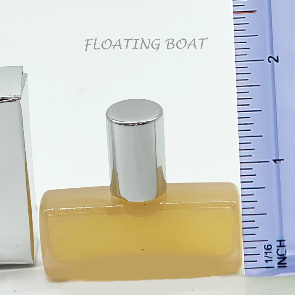 Marc Jacobs Blush EDP Splash Mini 5 ml / .17 fl oz Foto 2 de 3