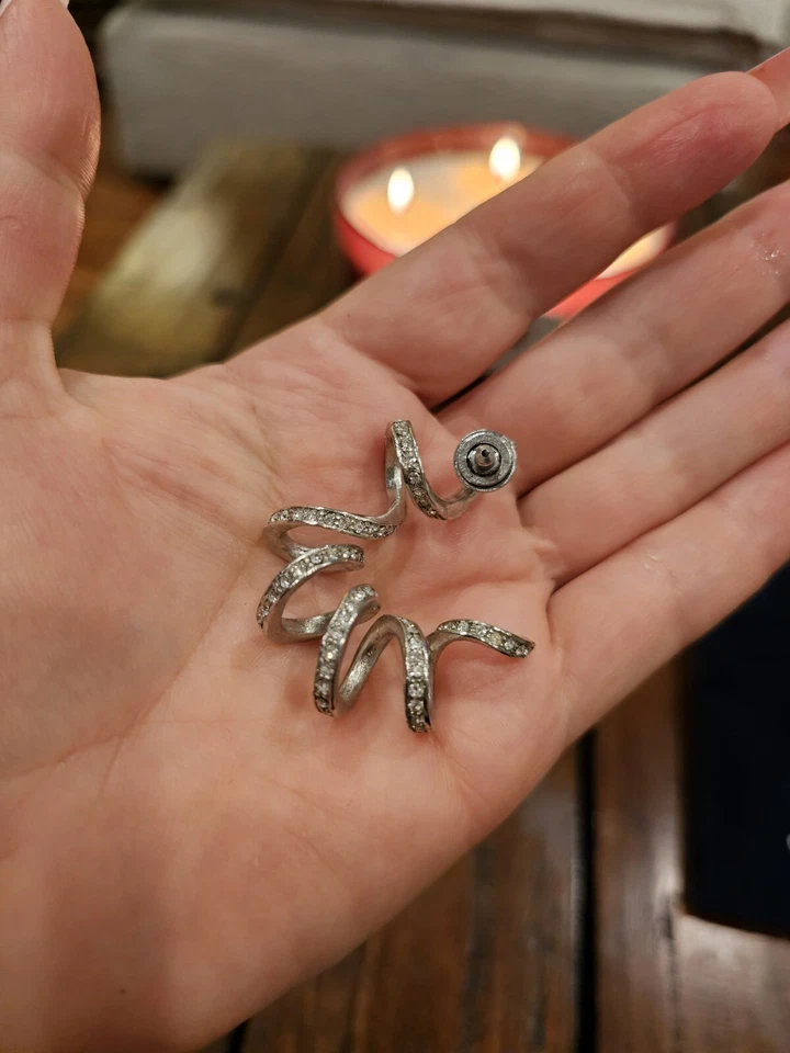 oscar de la renta earrings - Image 2 of 3