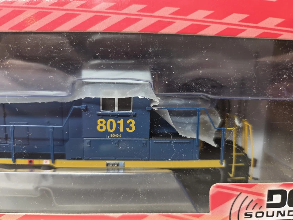 HO Scale Bachmann 67202 Sd40-2 Diesel Locomotive CSX #8013 DCC Sound Equipped - Image 3 of 4