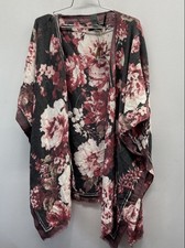 Vince Camuto Women's Black Pink Floral Wrap Kimono Sustainable Yarns NWT OS