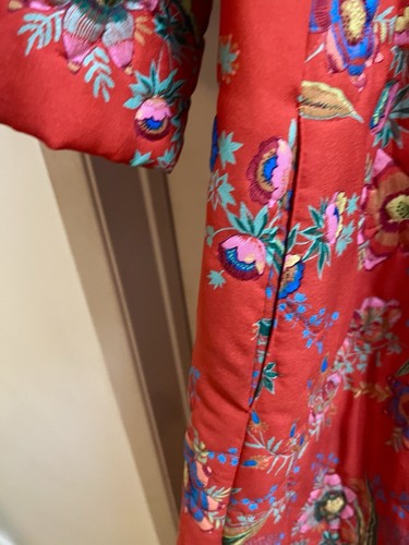 VTG Neiman Marcus (made In Hong Kong) Red Quilted Floral Zip Robe Sz Small - Picture 4 of 8