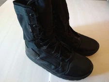 Danner Boots Men's 9 Black Lace Up Tactical Waterproof Service Police 