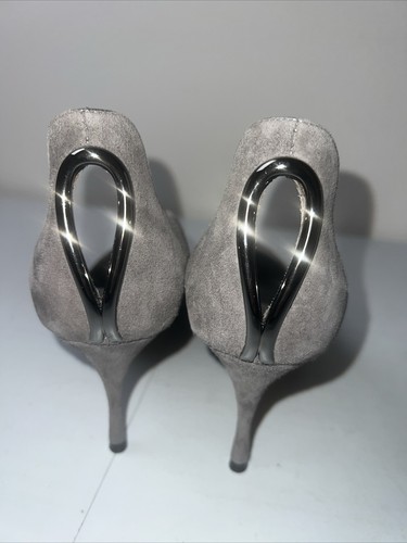 SERGIO ROSSI Suede Leather Mid Heel FOGGY GRAY Pumps Shoes 38/8 ~ EUC - Picture 4 of 7