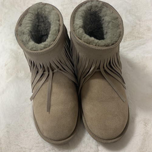 Stivali Koolaburra in pelle di pecora marrone con nappe. Donna taglia 7. Pelliccia mulinello usata in ottime condizioni. - Foto 7 di 14