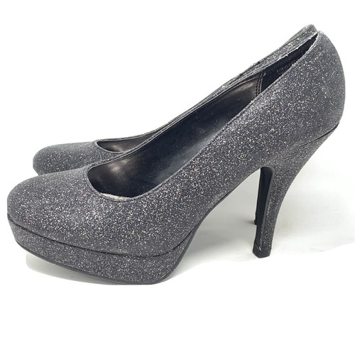 Kenneth Cole Reaction Hidden File Heels 