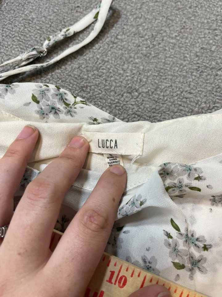 LUCCA Top Womens Small S Long Sleeve White Blouse Floral - Imagem 4 de 4