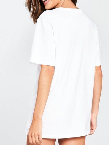 Calvin Klein T-shirt donna oversize collo lungo lounge crew bianco - Foto 2 di 10