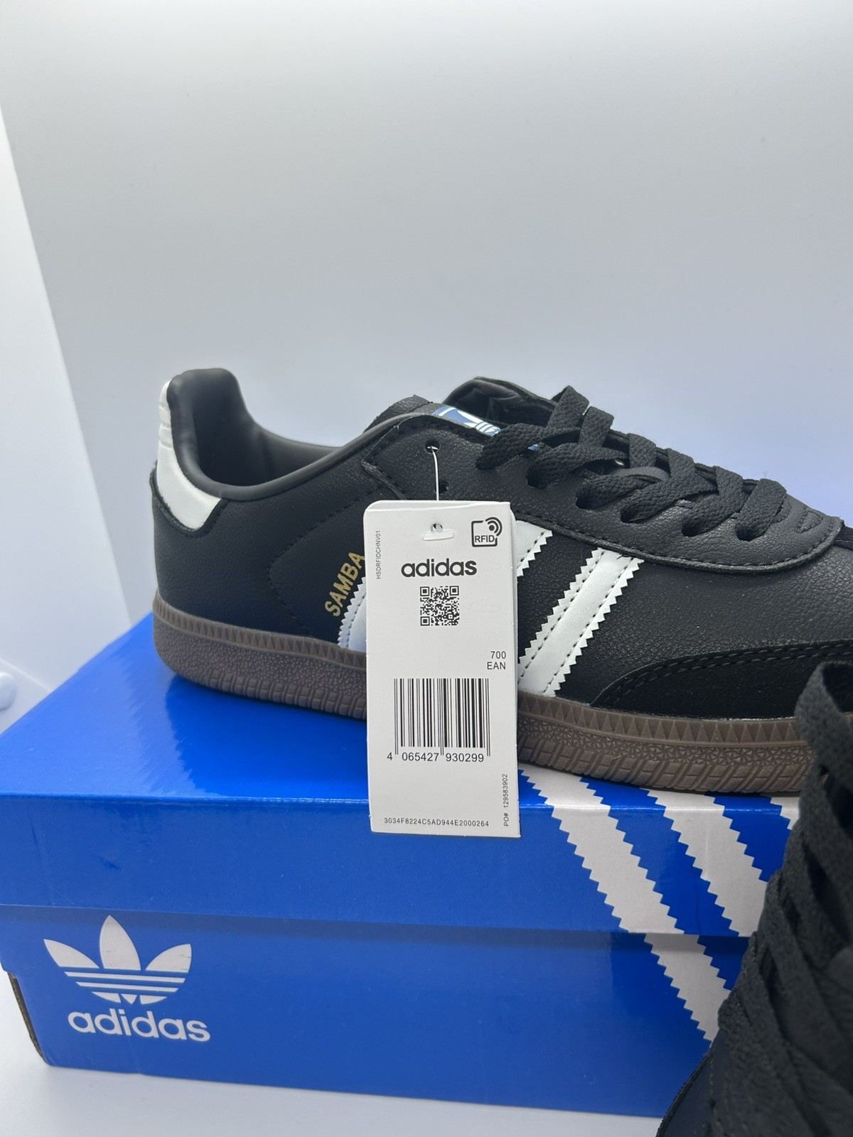 Adidas Black Samba UK 9 Men's Trainers image 2