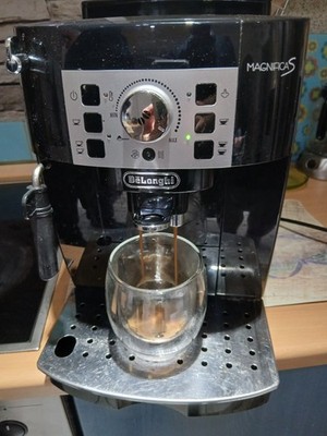 DeLonghi Magnifica S Kaffeevollautomat,Kaffeemaschine ECAM 22.110B