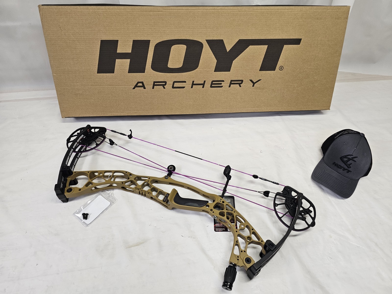 Hoyt AX-2 29 70 -80lbs/25" - 30"/Bourbon w/ Keep Hammering Limbs& Purple Strings