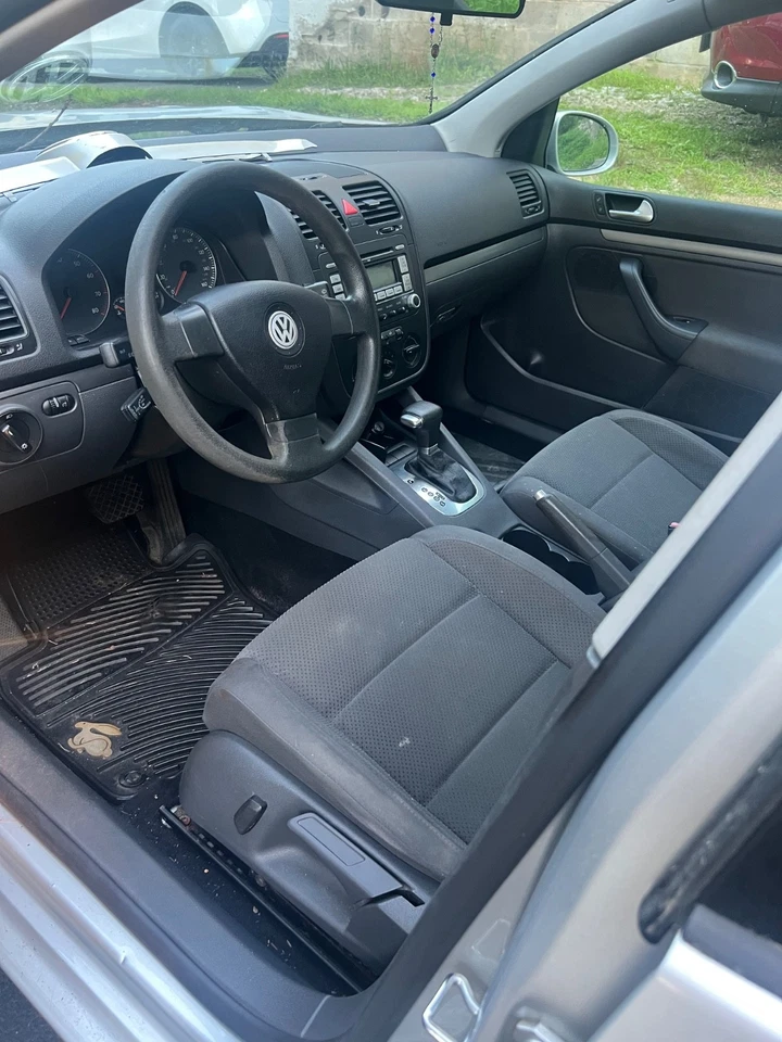 Volkswagen Rabbit 2007 2,5 hatchback 4 puertas 2,0 L Foto 2 de 4