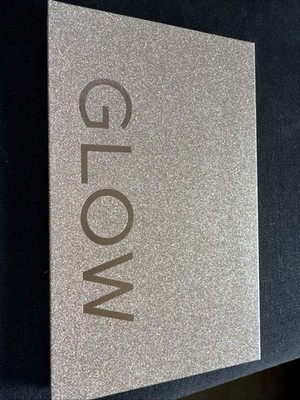 Revolution Glow Lidschattenpalette 28 Farben Neu OVP