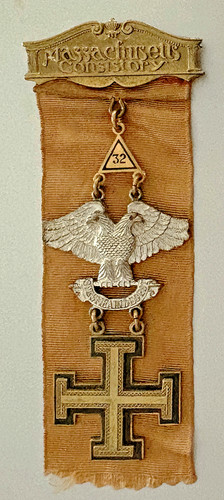 Vtg MASONIC MEDAL & ROBBON: Massachusetts Consistory, 32nd Degree; Double Eagle