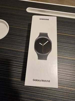 Samsung Galaxy Watch 8 40mm LTE Wie Neu - Bild 1 von 4