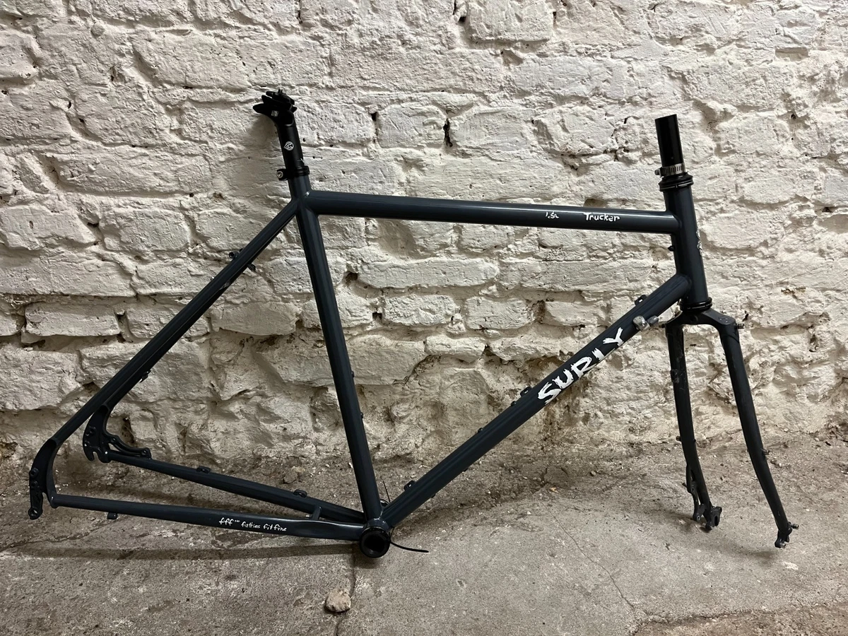 Surly Disc Trucker Reiserad Rahmenkit 52cm graphite grey