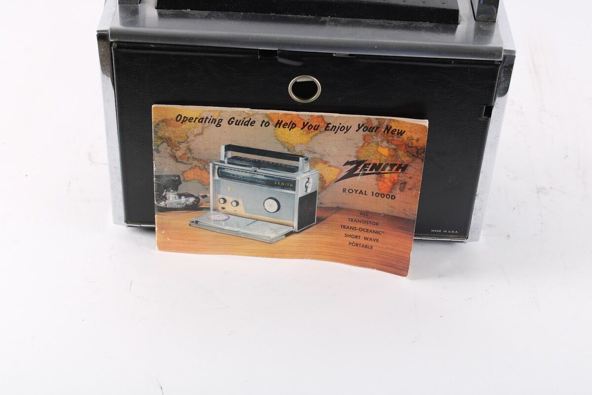 Zenith Royal 1000D All Transistor Trans-Oceanic Short Wave Zenith Royal 1000D All Transistor Trans-Oceanic Short Wave