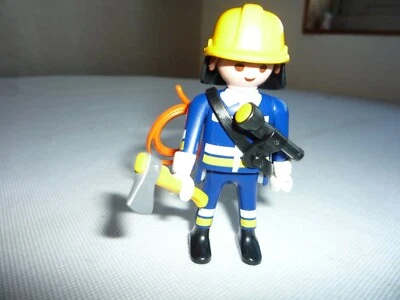 Playmobil Spécial " Pompier avec hache " Réf. 4675 Complet - Photo 1/2
