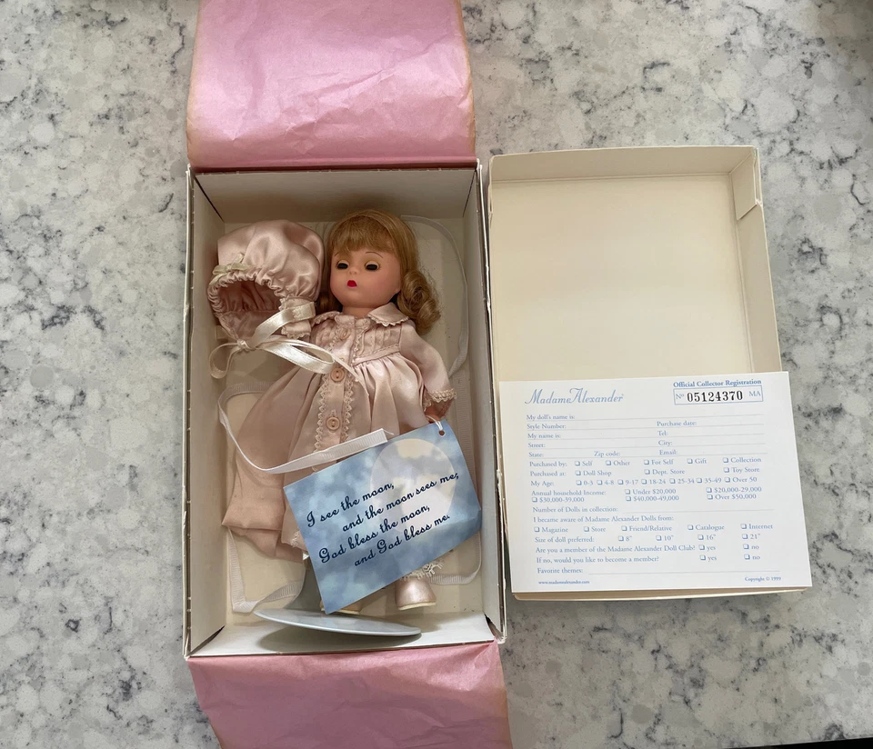 Muñeca de oración infantil Madame Alexander No. 28385 NUEVO Foto 2 de 4