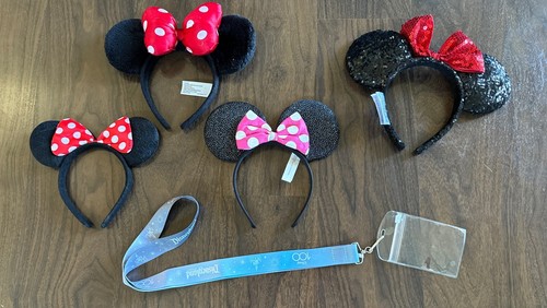 Minnie Mouse Ears lot of 4 Headbands Nice One Sequined & Disneyland Lanyard
