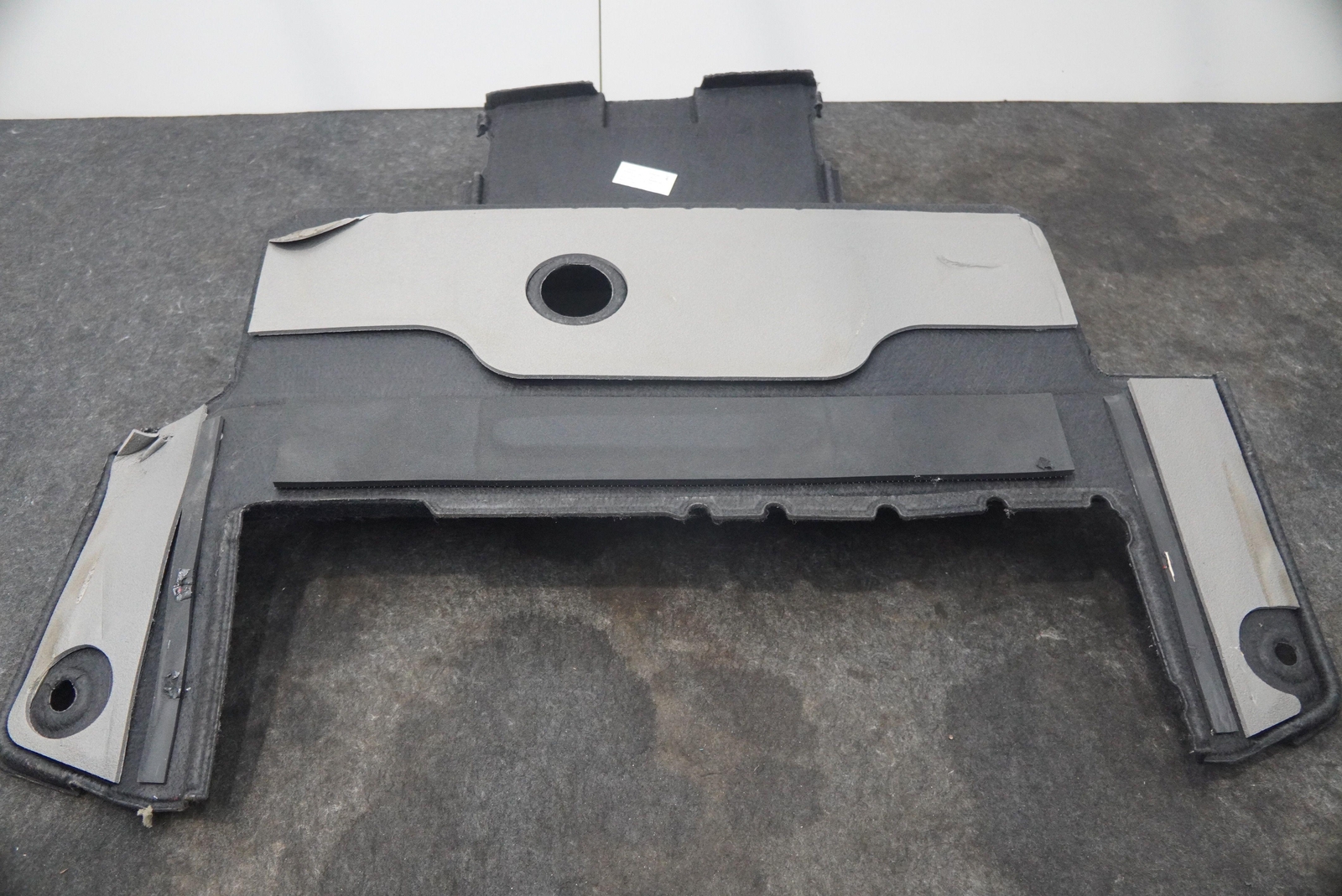 Rear Trunk Luggage Carpet Tank Trim Panel Cover 86060700 Ferrari California T